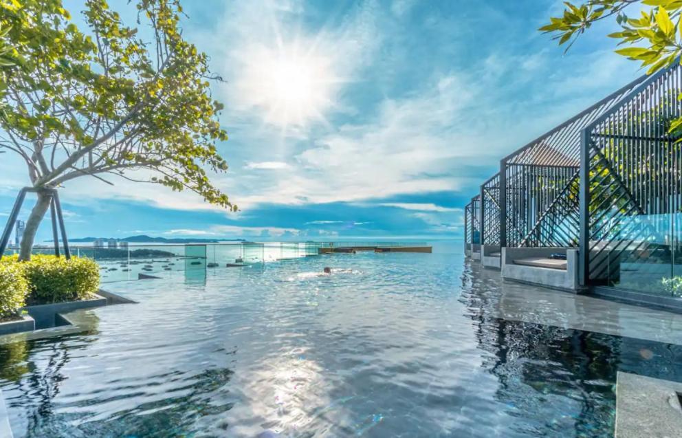 Edge Central Pattaya Seaview Residence With Infinity Pool Exterior foto