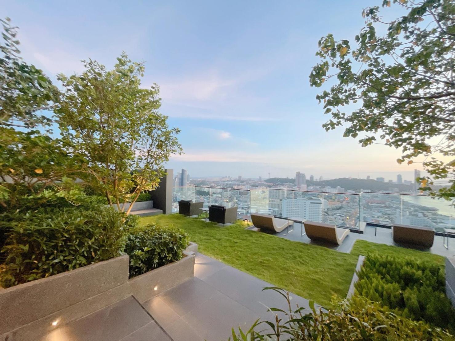 Edge Central Pattaya Seaview Residence With Infinity Pool Exterior foto